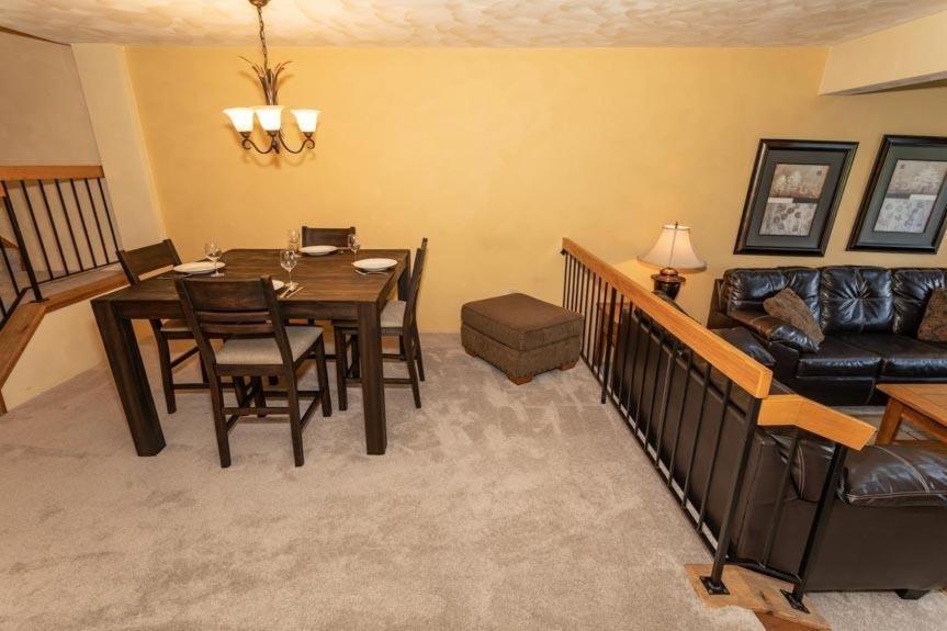 Seven Springs Sunridge 2 Bedroom Standard Condo, Mountain Views!